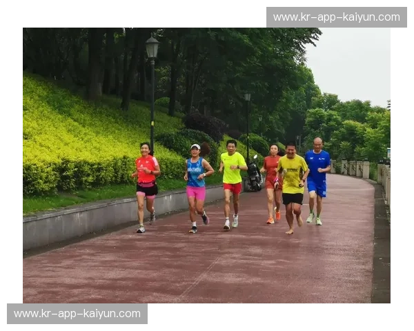 首发跑步:把第一次跑步,变成一辈子的热爱 首发跑步:把第一次跑步,变成一辈子的热爱